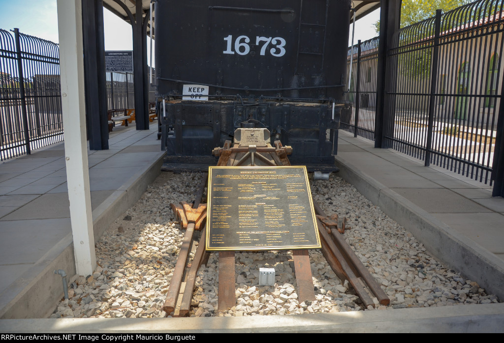 Southern Pacific 2-6-0 Steam Locomotive